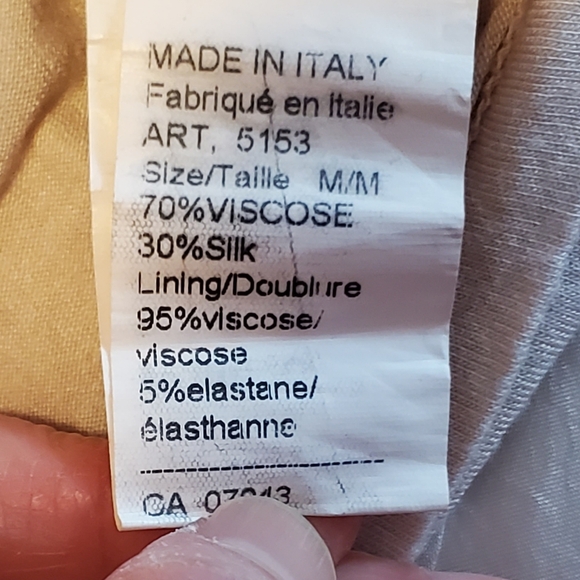 Embroidery silky blouse - Picture 5 of 5